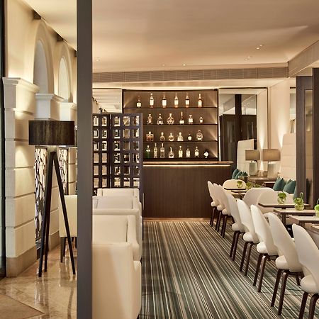 Como The Halkin London Bagian luar foto