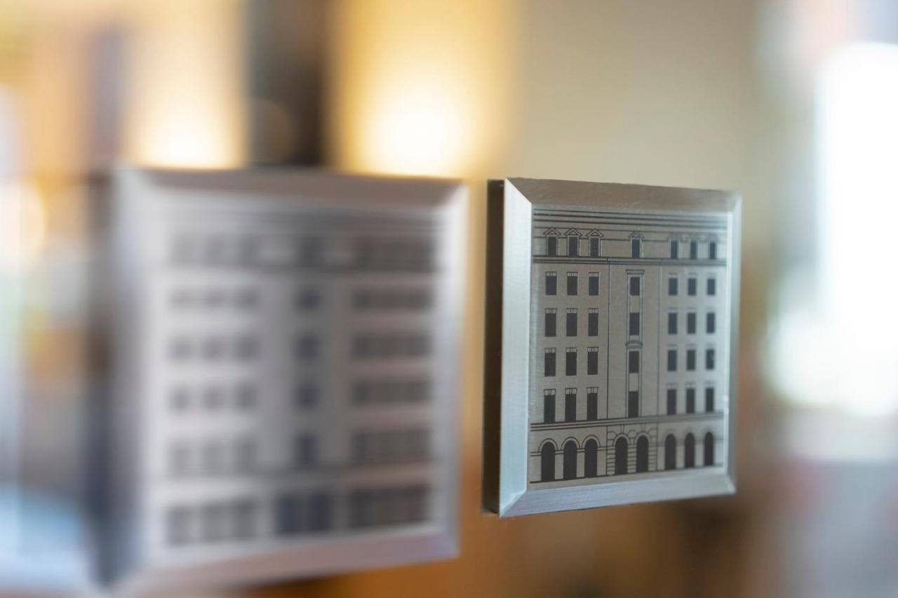 Como The Halkin London Bagian luar foto