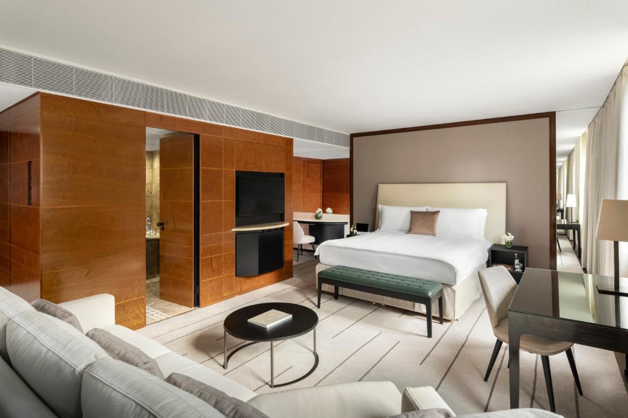 Como The Halkin London Bagian luar foto