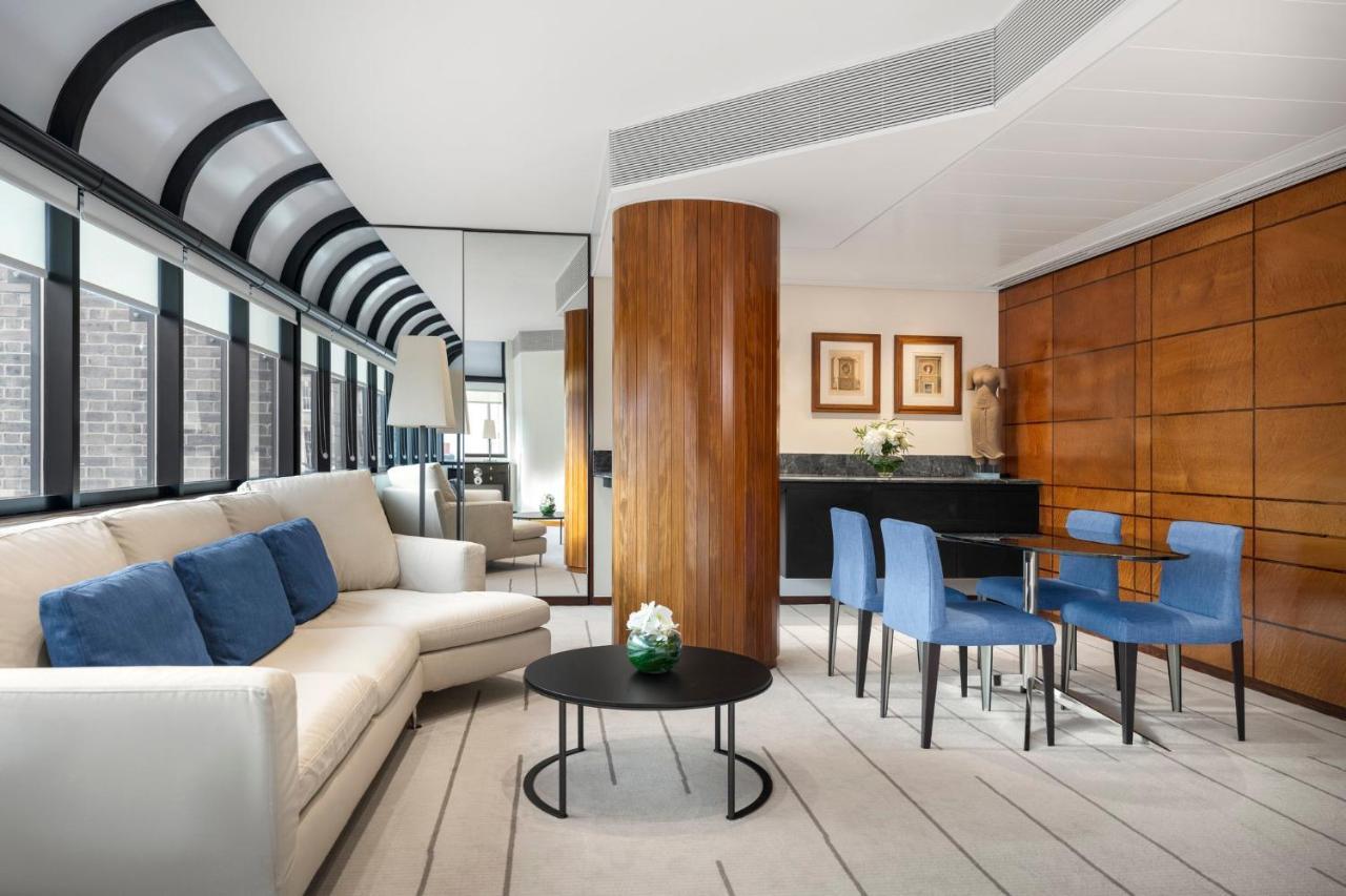 Como The Halkin London Bagian luar foto
