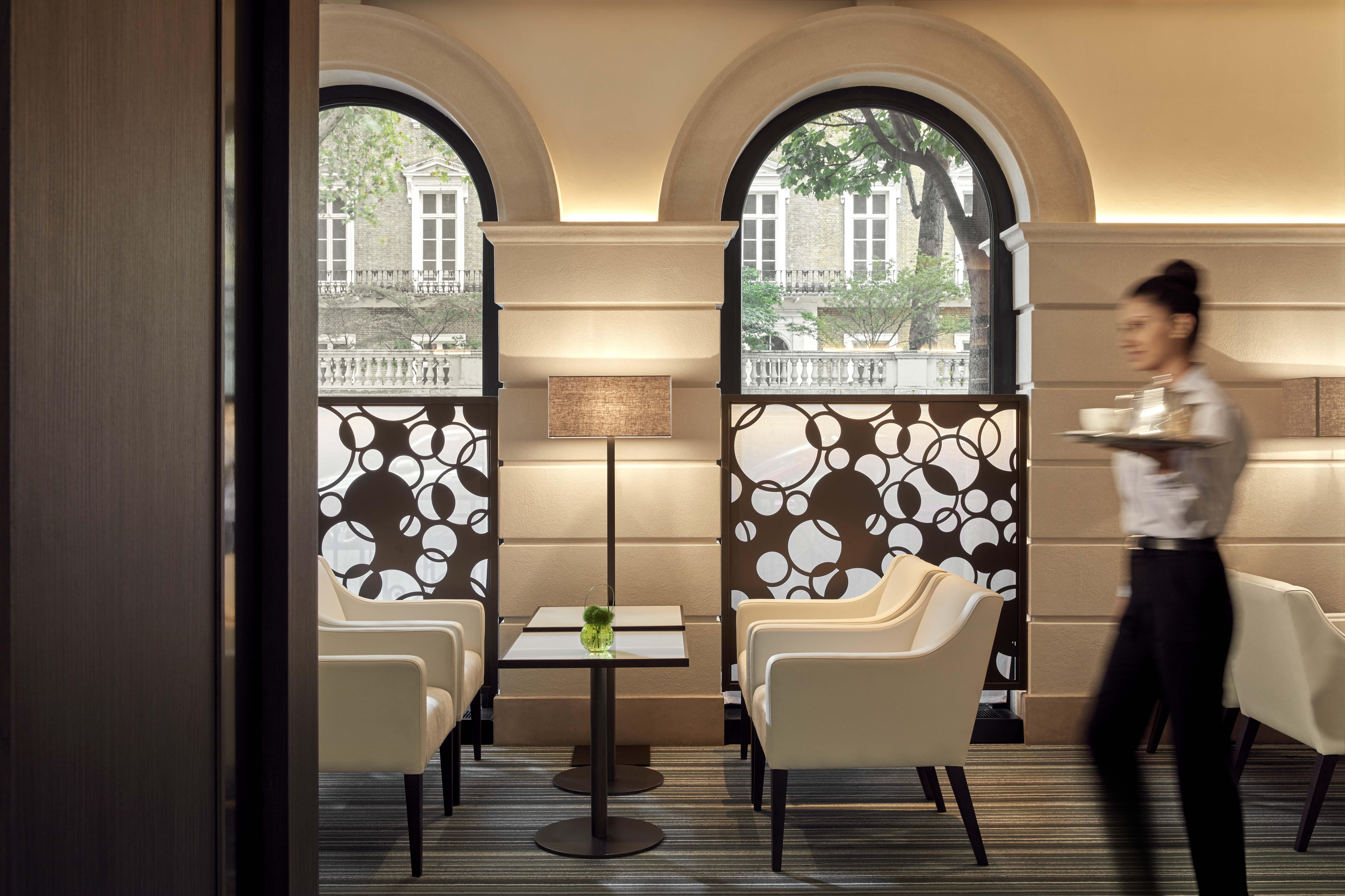 Como The Halkin London Bagian luar foto