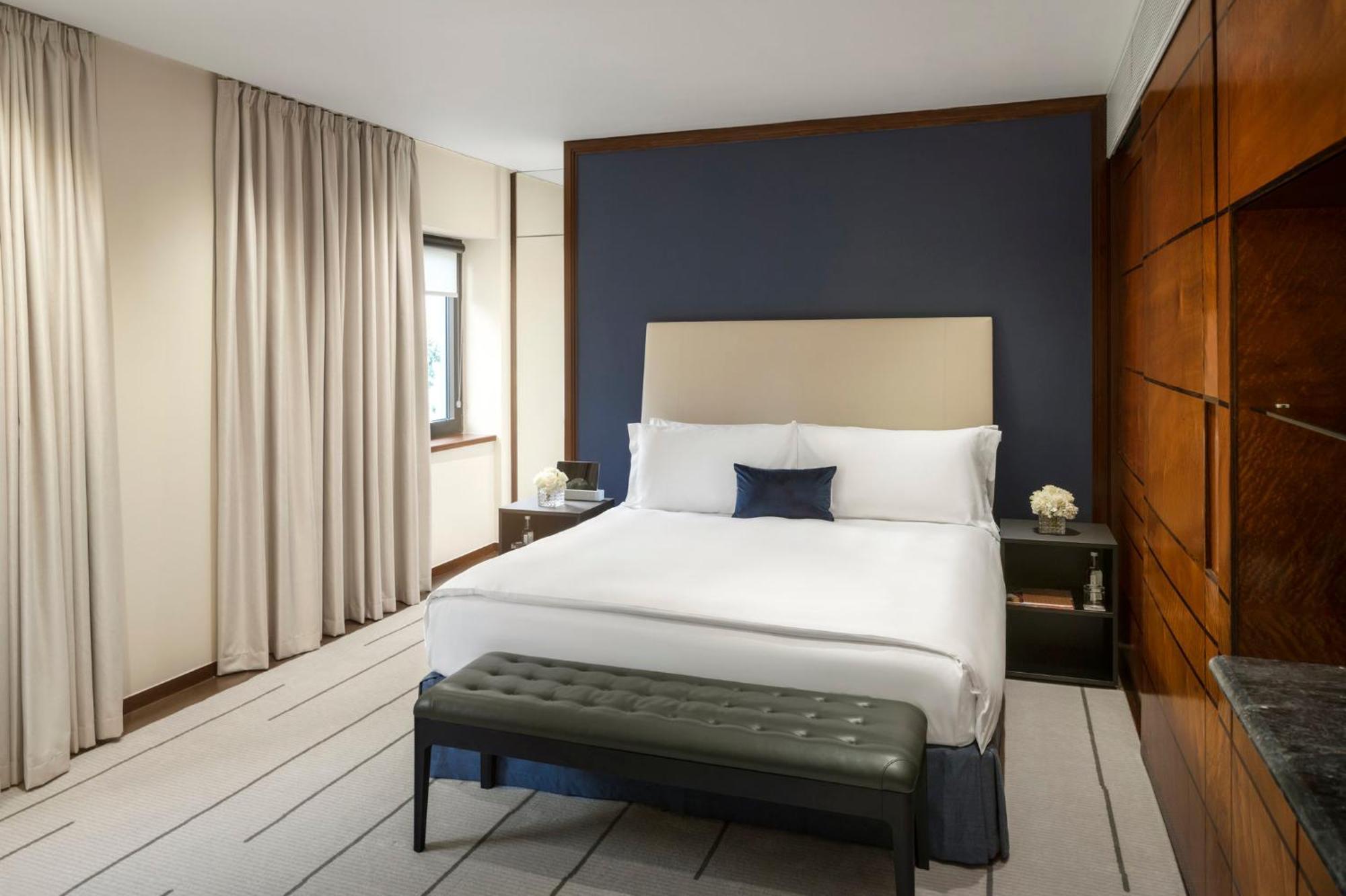 Como The Halkin London Bagian luar foto